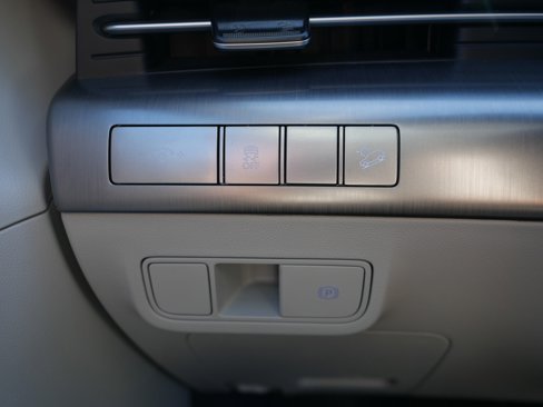 Certified 2025 Hyundai Kona SEL image 26