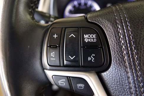 Used 2016 Toyota Highlander Limited image 47