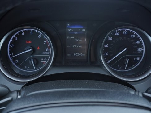 Used 2023 Toyota Camry SE image 14