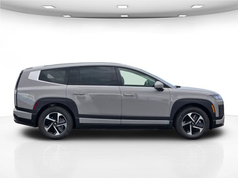New 2026 Hyundai Ioniq 9 SE image 9