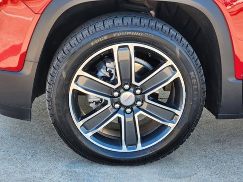 Used 2023 GMC Acadia SLT w/ Technology Package image 18