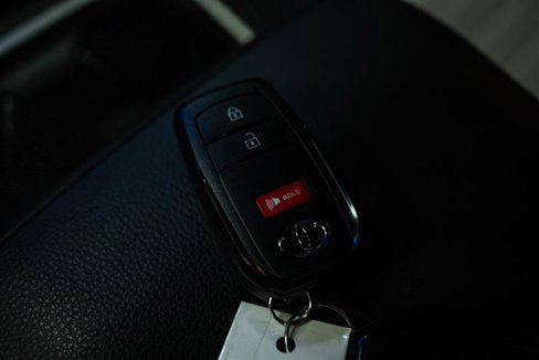 Used 2025 Toyota Tacoma TRD Off-Road image 23