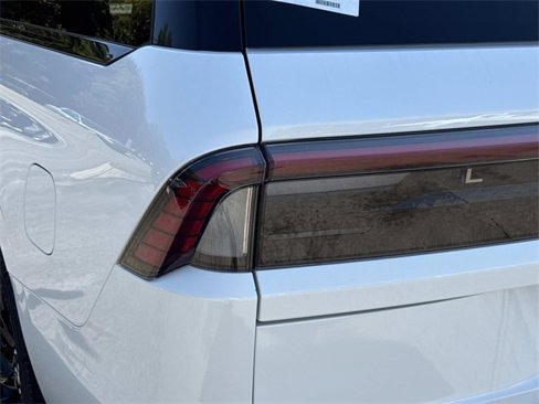 New 2025 Lincoln Navigator L Reserve w/ Jet Appearance Package image 11