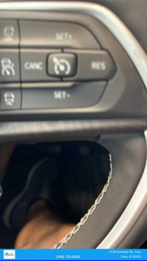 Used 2023 Jeep Grand Cherokee Limited w/ Black Appearance Package image 51