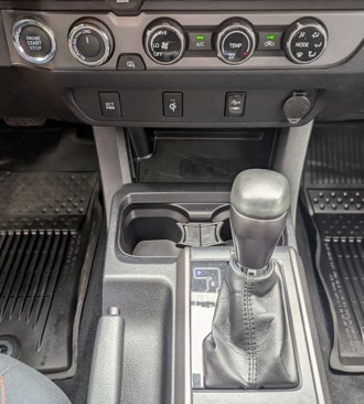 Used 2017 Toyota Tacoma TRD Sport image 13
