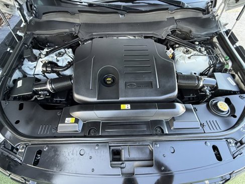 Used 2020 Land Rover Range Rover HSE image 38