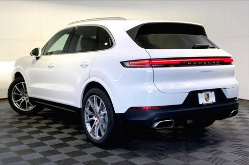 New 2026 Porsche Cayenne image 3