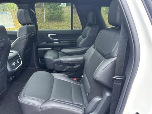 New 2025 Ford Expedition Max Platinum image 15