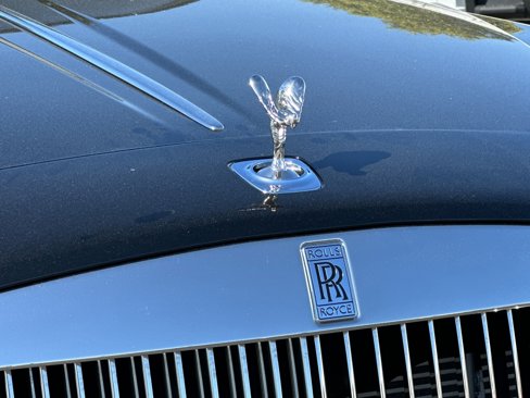 Used 2019 Rolls-Royce Wraith image 30