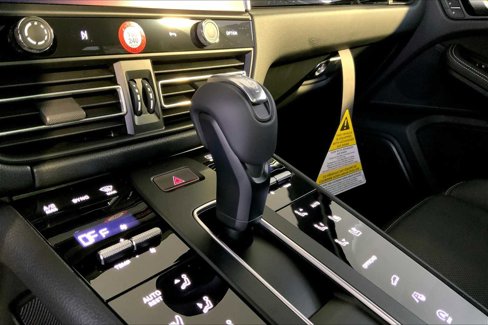 New 2026 Porsche Macan Turbo image 17