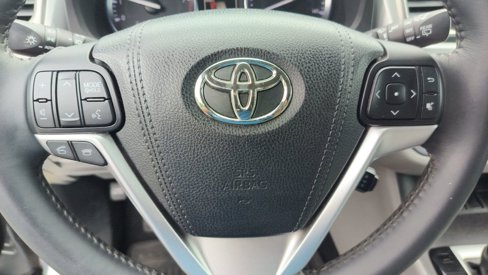 Used 2016 Toyota Highlander XLE image 15