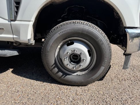 New 2025 Ford F350 XLT image 4
