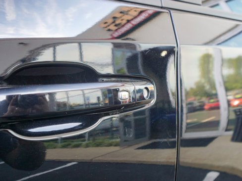 Used 2022 Chevrolet Silverado 1500 RST w/ Redline Edition image 11
