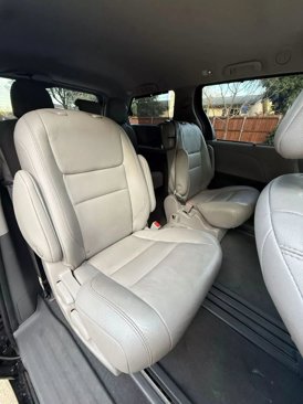 Used 2020 Toyota Sienna XLE image 20