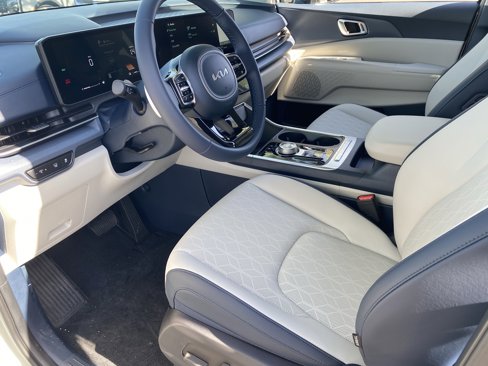 New 2026 Kia Carnival EX image 16