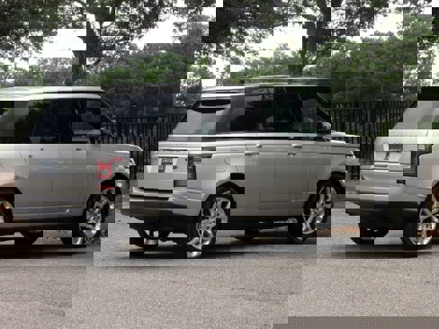 Used 2016 Land Rover Range Rover HSE image 5