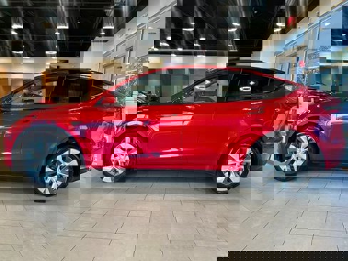 Used 2023 Tesla Model Y Long Range image 7
