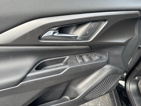 New 2026 Chevrolet Equinox EV LT image 16