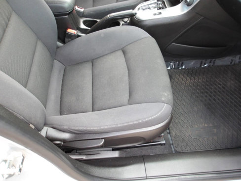 Used 2016 Chevrolet Cruze LT image 18