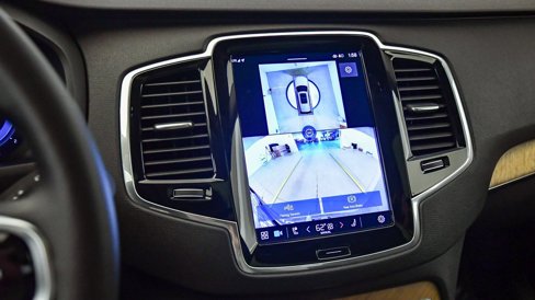 Certified 2025 Volvo XC90 B6 Plus image 26