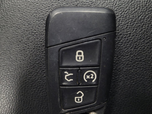Used 2024 Volkswagen Jetta SE image 32