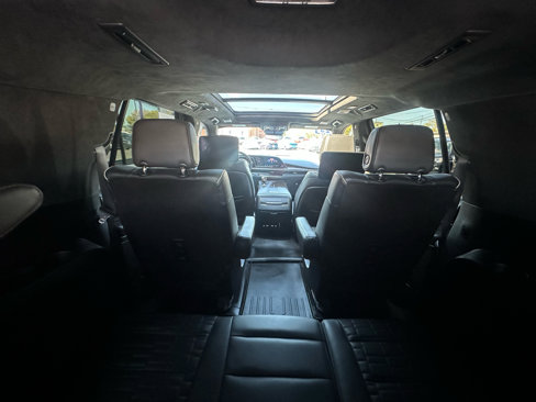 Used 2023 Cadillac Escalade ESV Sport Platinum w/ LPO, ONYX Package image 30