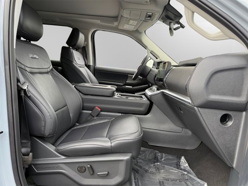 New 2025 Ford Expedition Platinum w/ Driver's Package image 15