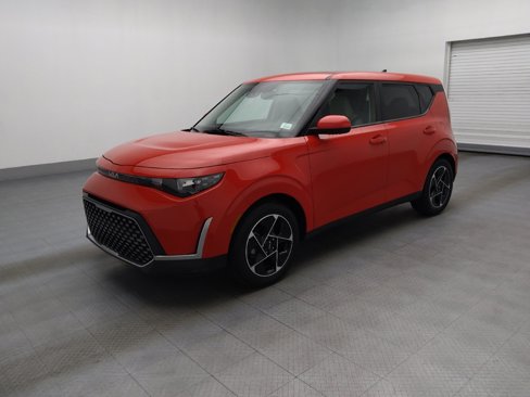 Used 2023 Kia Soul EX image 2