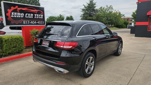 Used 2019 Mercedes-Benz GLC 300 w/ Premium Package image 8