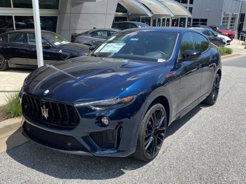 New 2024 Maserati Levante Trofeo image 2