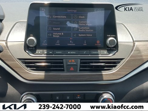 Used 2023 Nissan Altima 2.5 SV image 16