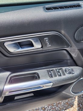 Used 2022 Ford Mustang Premium image 38