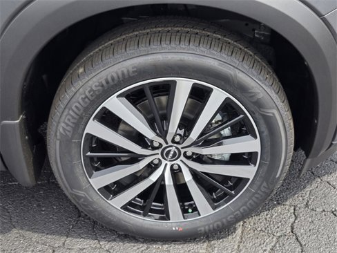 New 2025 Nissan Pathfinder Platinum image 18