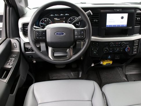 New 2025 Ford F550 4x4 Supercab Super Duty image 13