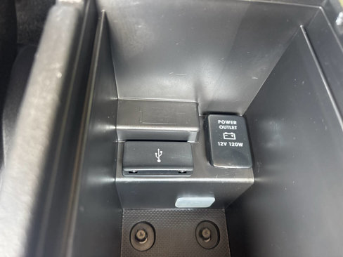 Used 2017 Mitsubishi Outlander ES image 37