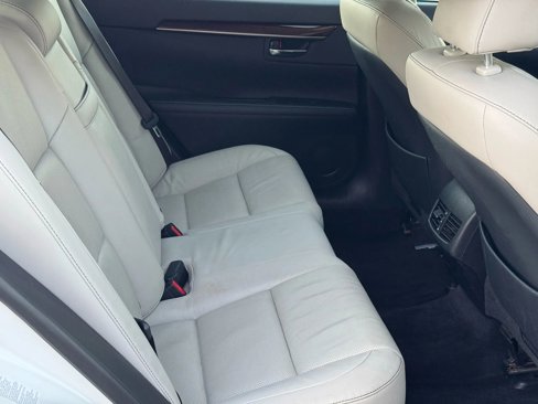 Used 2015 Lexus ES 350 image 16