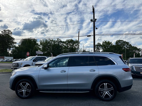 Used 2022 Mercedes-Benz GLS 450 4MATIC image 4