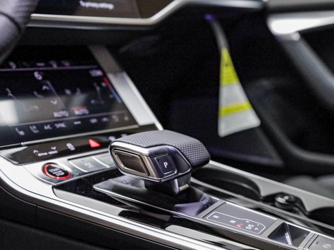 New 2025 Audi RS 6 performance image 33