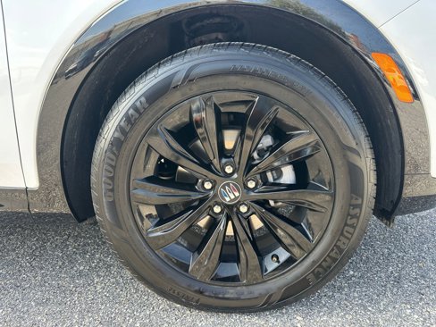 Used 2025 Buick Envista Sport Touring image 28