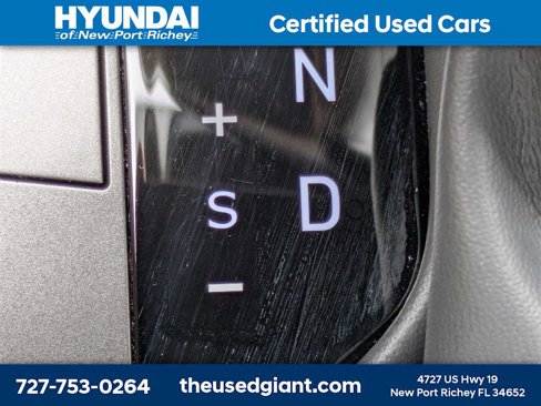 Certified 2025 Hyundai Elantra Sport image 23