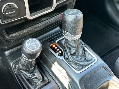 Used 2023 Jeep Wrangler Sport image 17