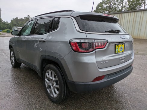 Used 2022 Jeep Compass Latitude image 6