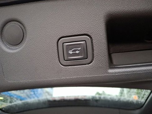 Used 2022 Chevrolet Equinox LT image 37