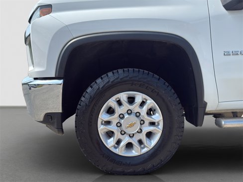 Used 2021 Chevrolet Silverado 2500 LT w/ Z71 Off-Road Package image 5