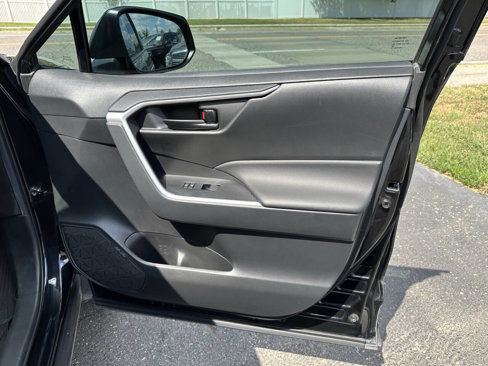 Used 2023 Toyota RAV4 LE image 17