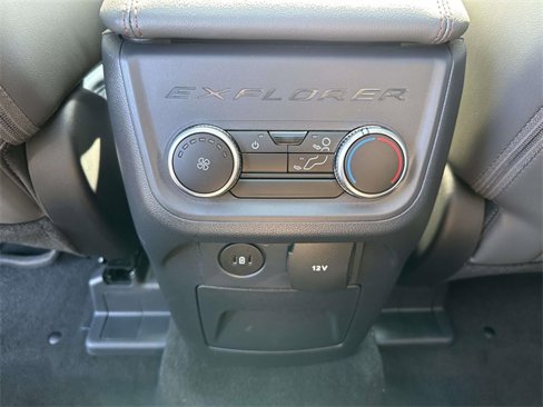 New 2025 Ford Explorer Active image 15