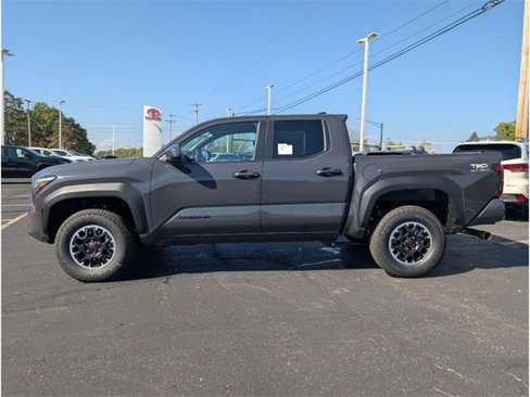 New 2025 Toyota Tacoma TRD Off-Road image 4