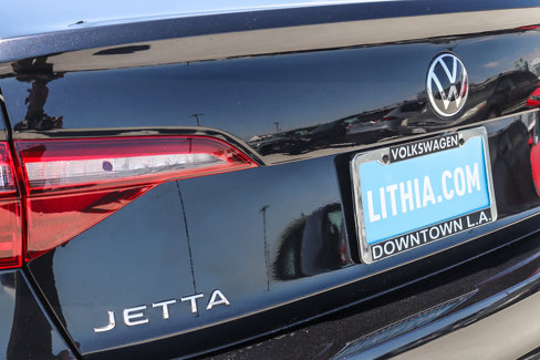 Used 2024 Volkswagen Jetta SE image 8