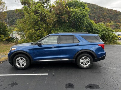 Used 2022 Ford Explorer XLT w/ Equipment Group 202A image 8