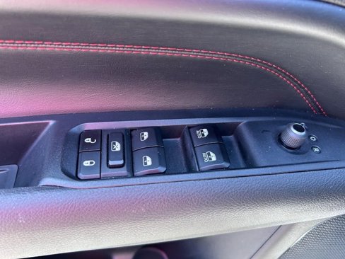 Used 2023 Jeep Compass Trailhawk image 16